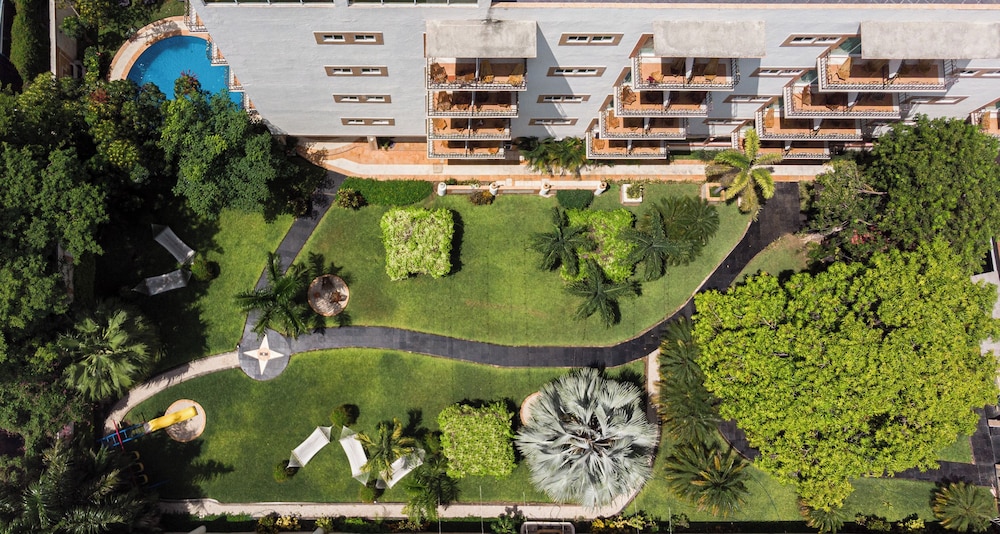 Hotel Palacio Maya 80/83