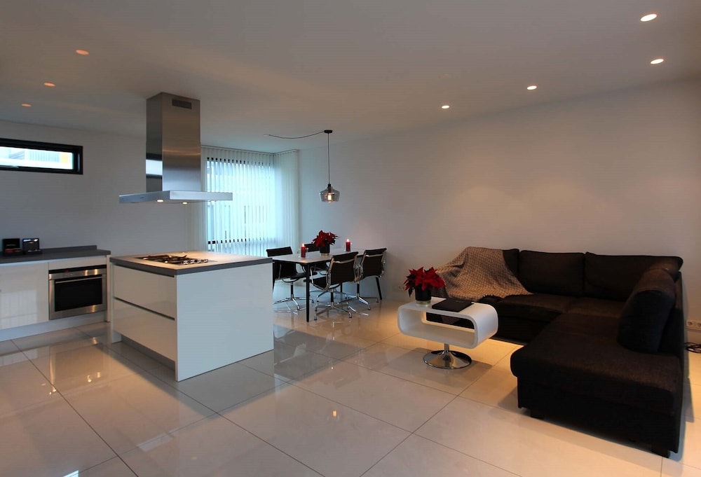 Black Pearl Luxury Apartments 41/67