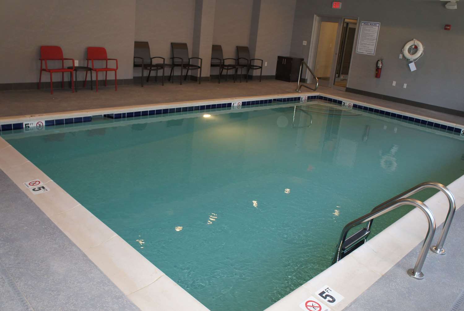 La Quinta Inn & Suites by Wyndham Bloomington 44/64