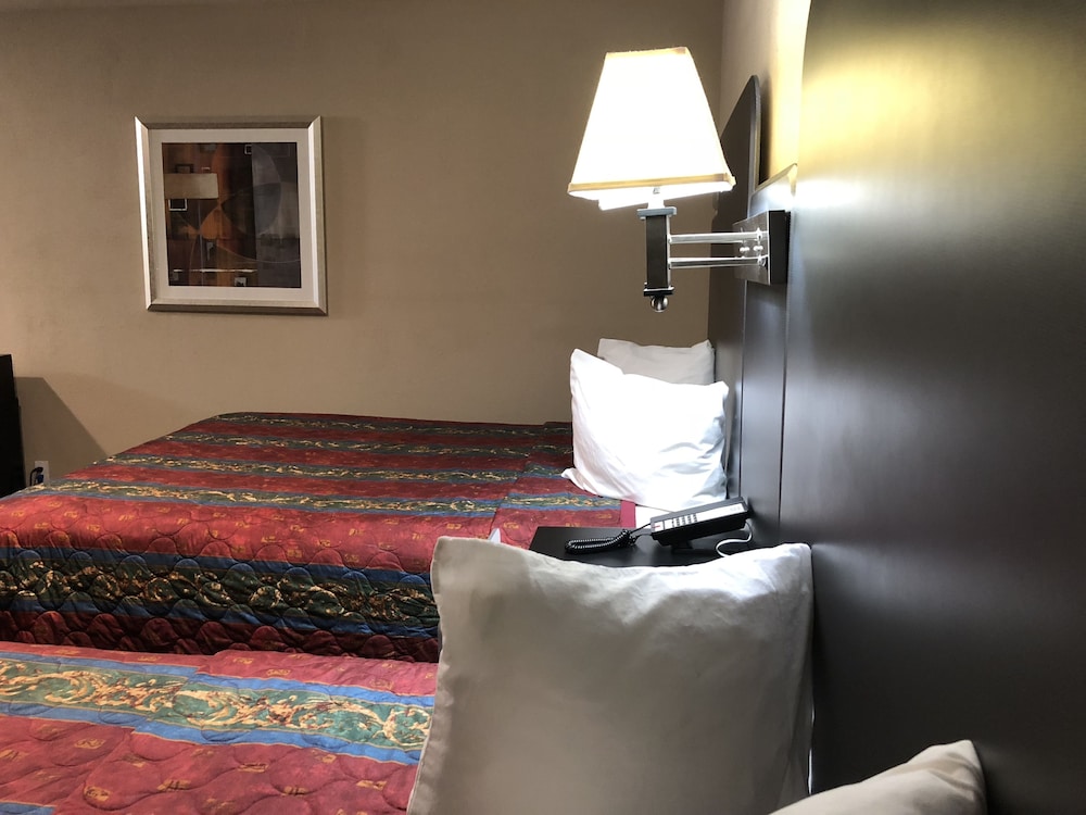 Casa Royal Inn 20/30