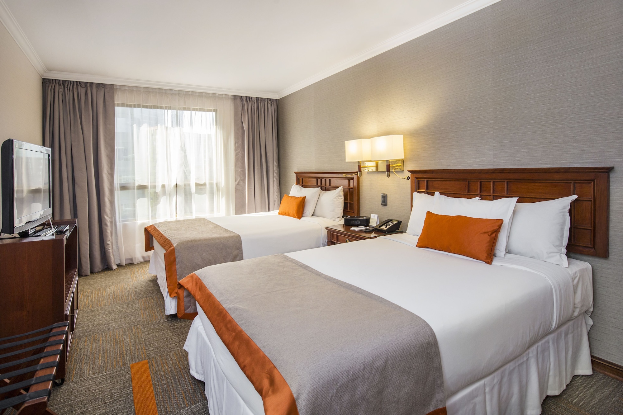 EXECUTIVE, SUITE, 2 DOUBLE BEDS