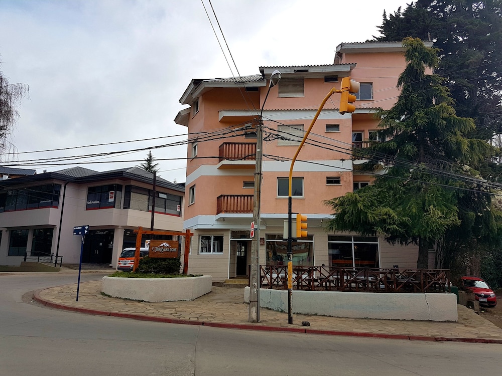 Trip Bariloche Select Hostel 3/52