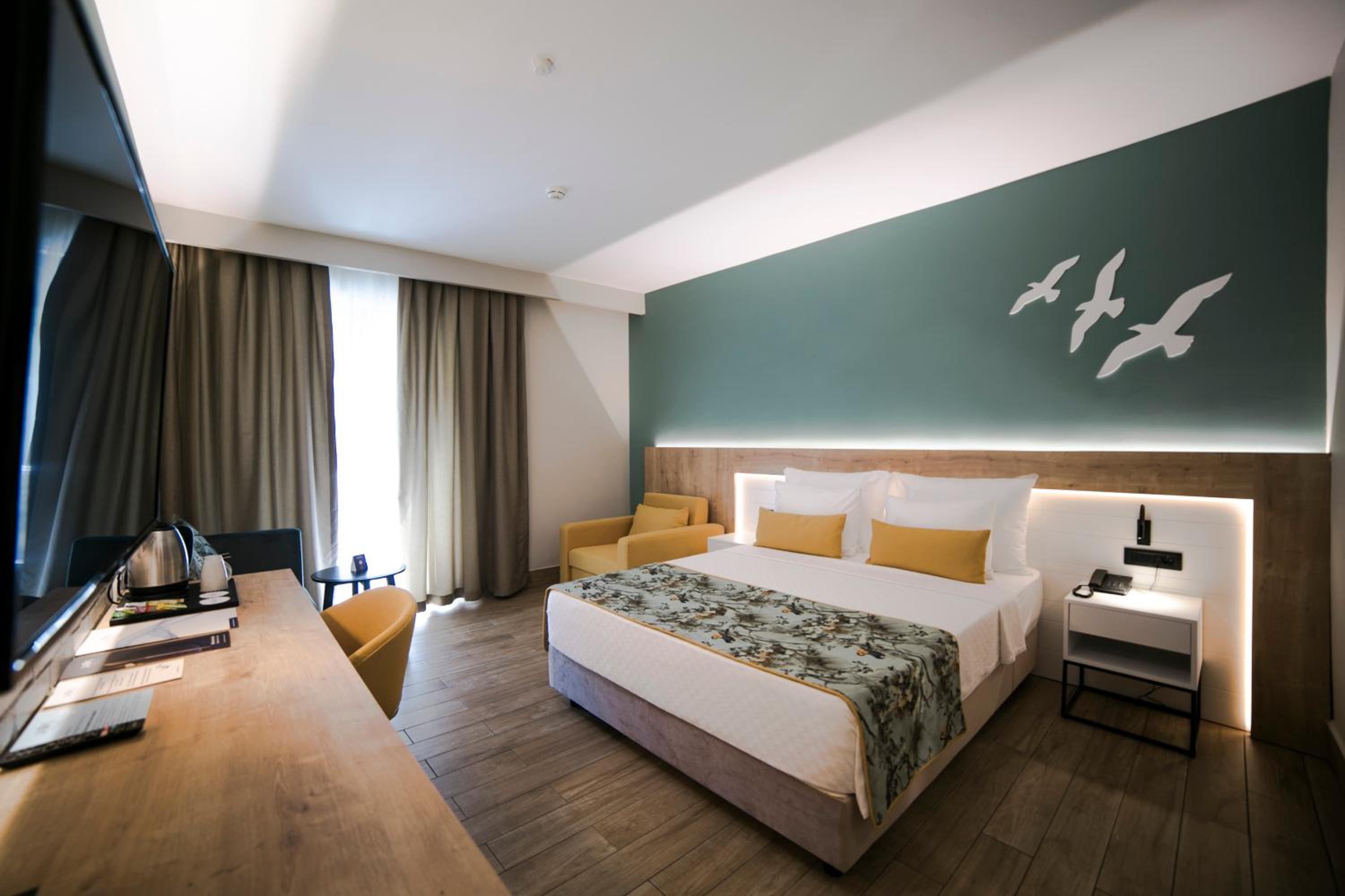 Standard, Double or Twin Bed