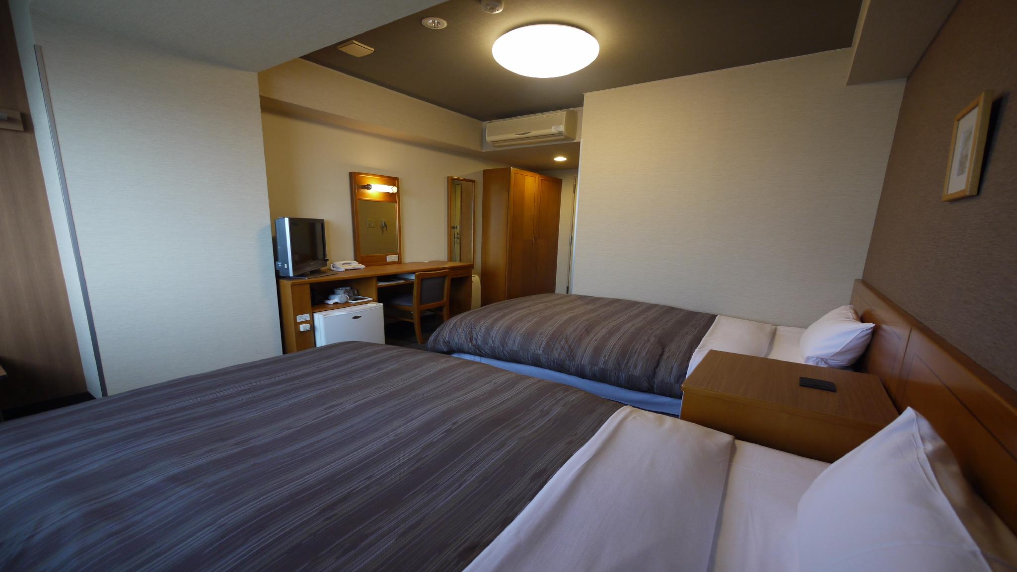 Room, Single, Semi Double Bed, Twin Beds