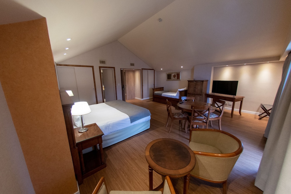 Albatros Hotel 55/59