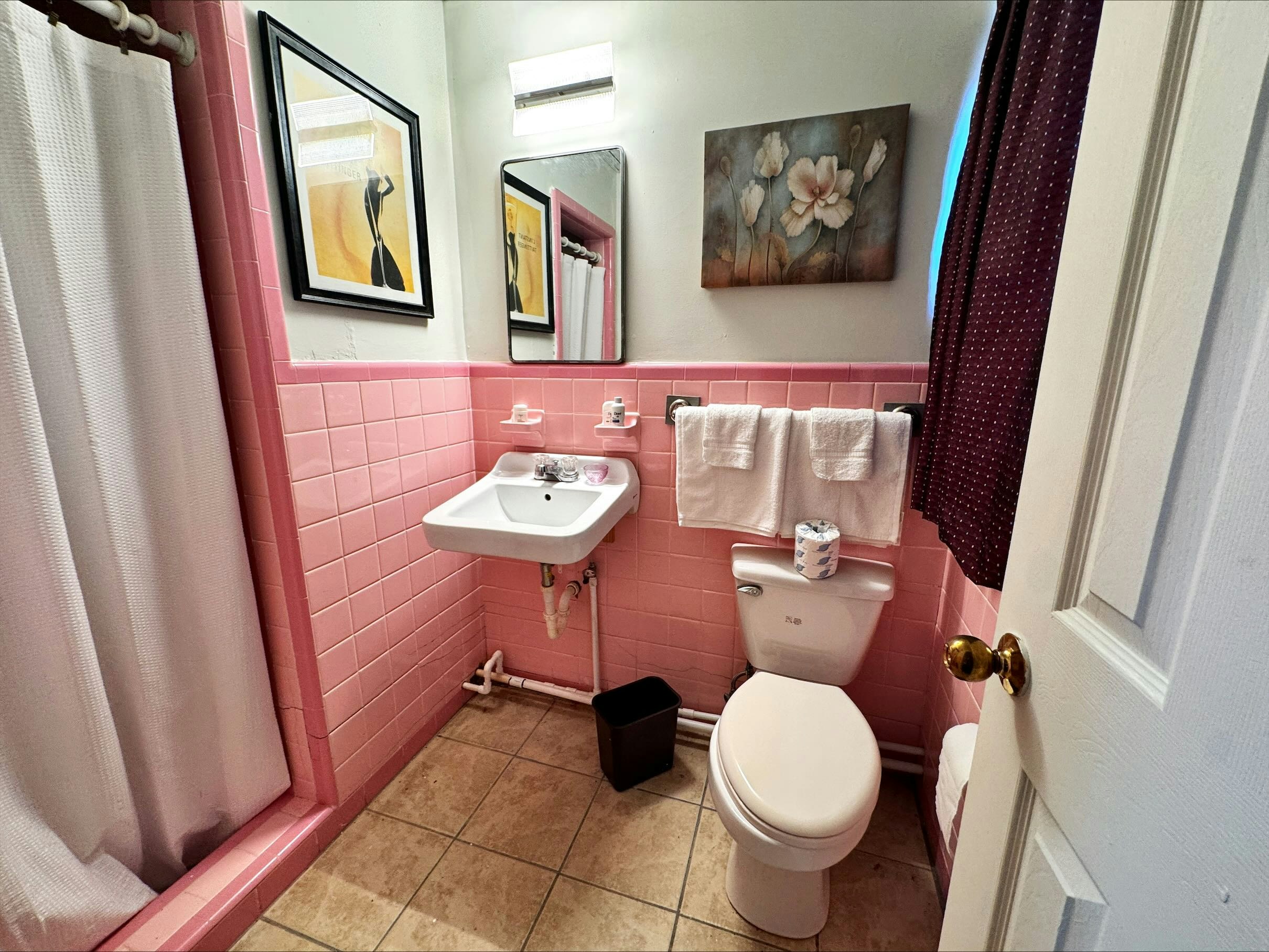 Chesterfield Hotel by OYO Hwy 9 54/55