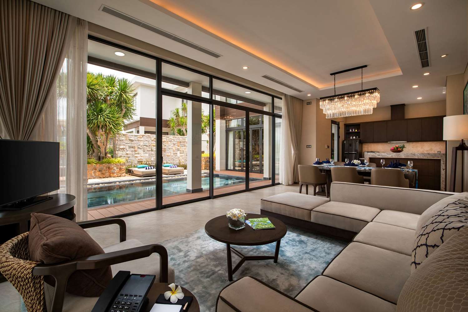 Wyndham Grand KN Paradise Cam Ranh 17/44