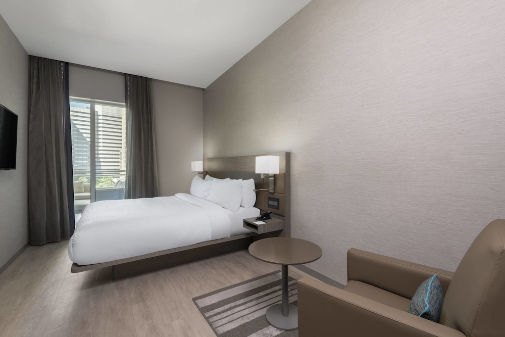 Ac Hotel By Marriott Charlotte City Center 13/61