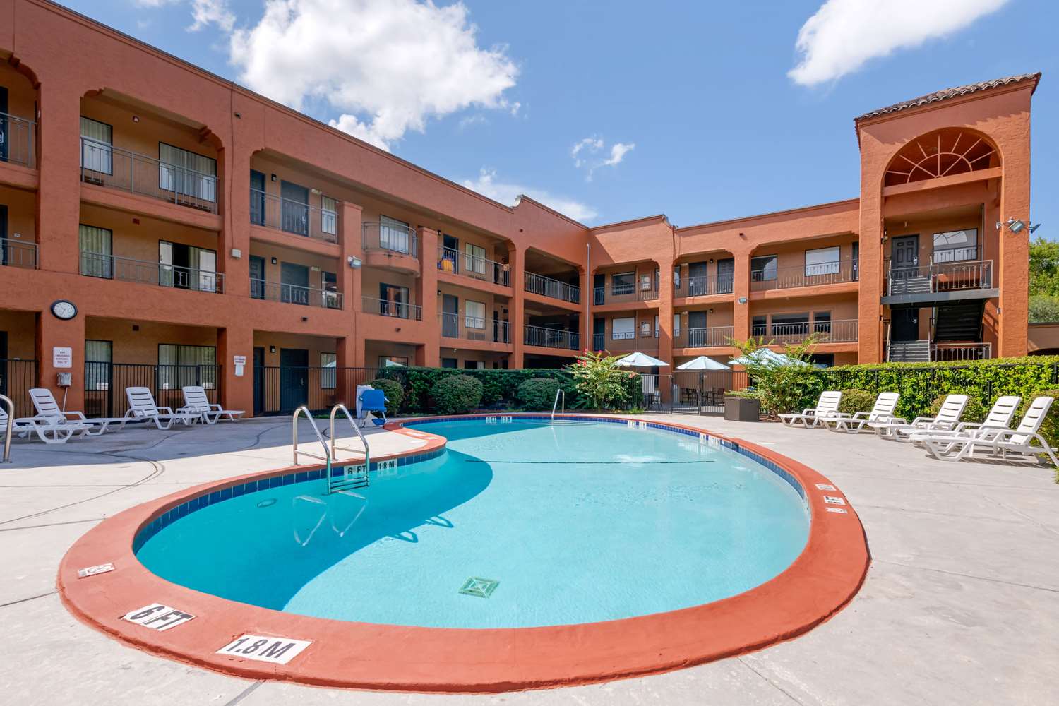 Quality Inn & Suites Jacksonville-Baymeadows 40/42