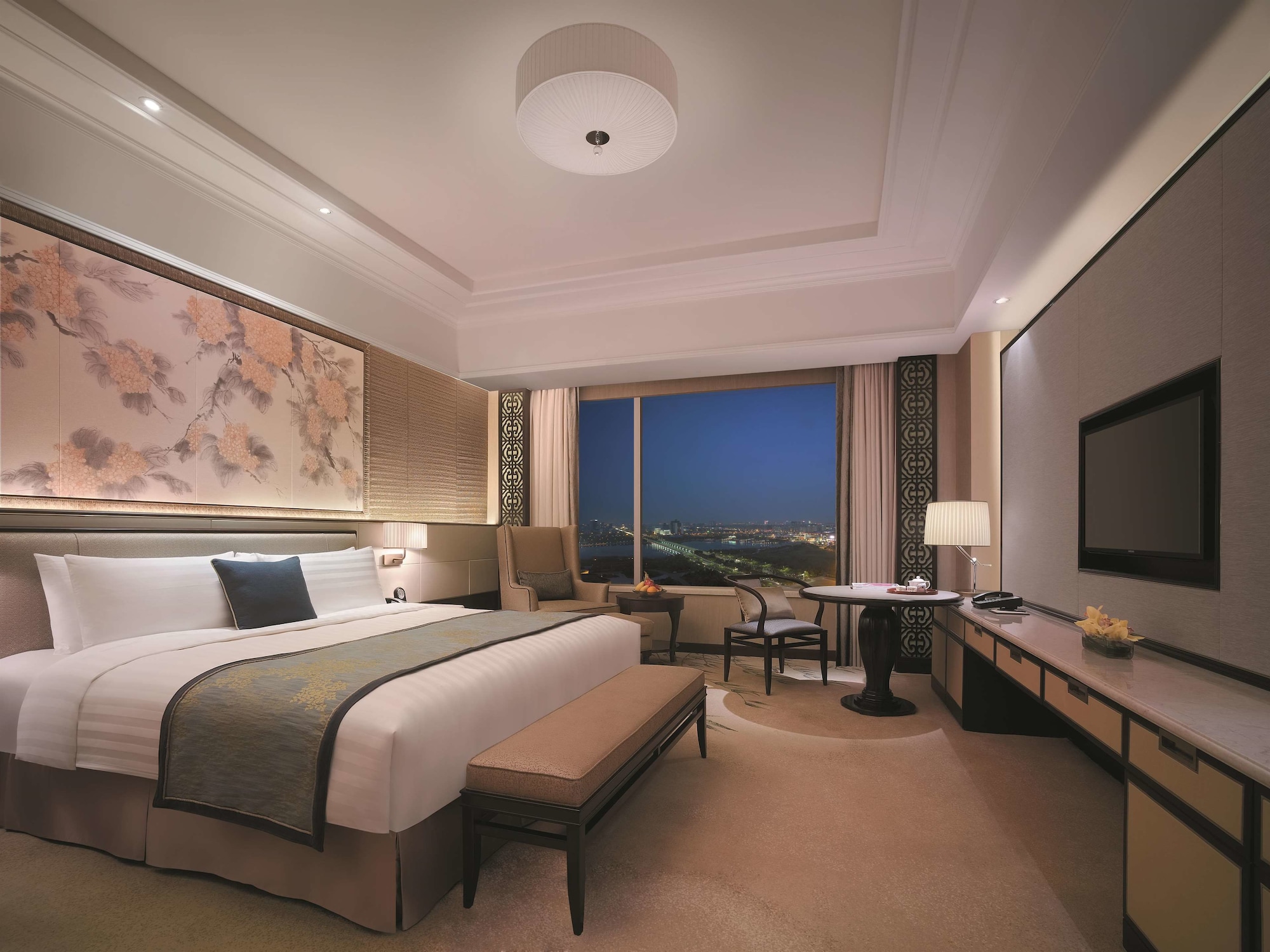 Horizon, Club, King Bed