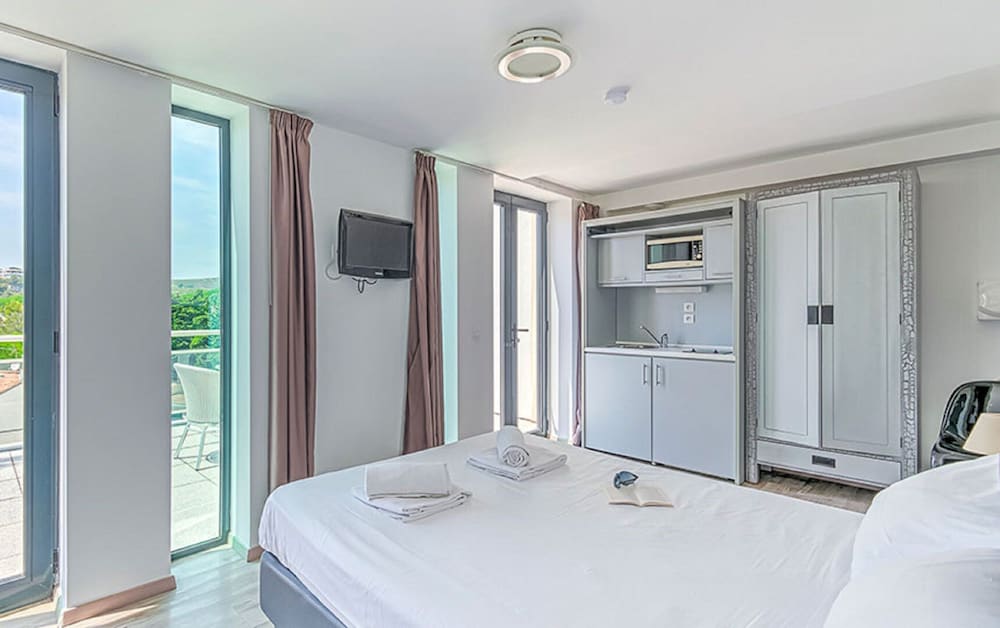 Residence Adriana 53/69
