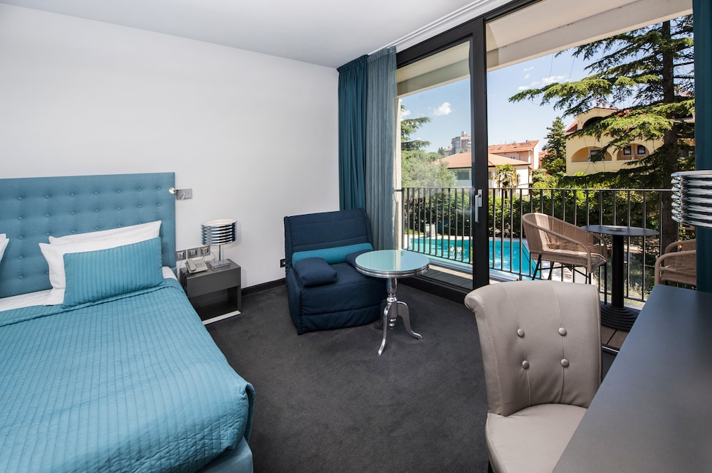 Hotel Arupinum 10/27