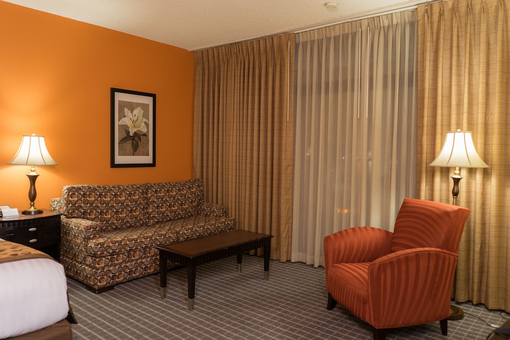Oakland Airport Executive Hotel 27/65