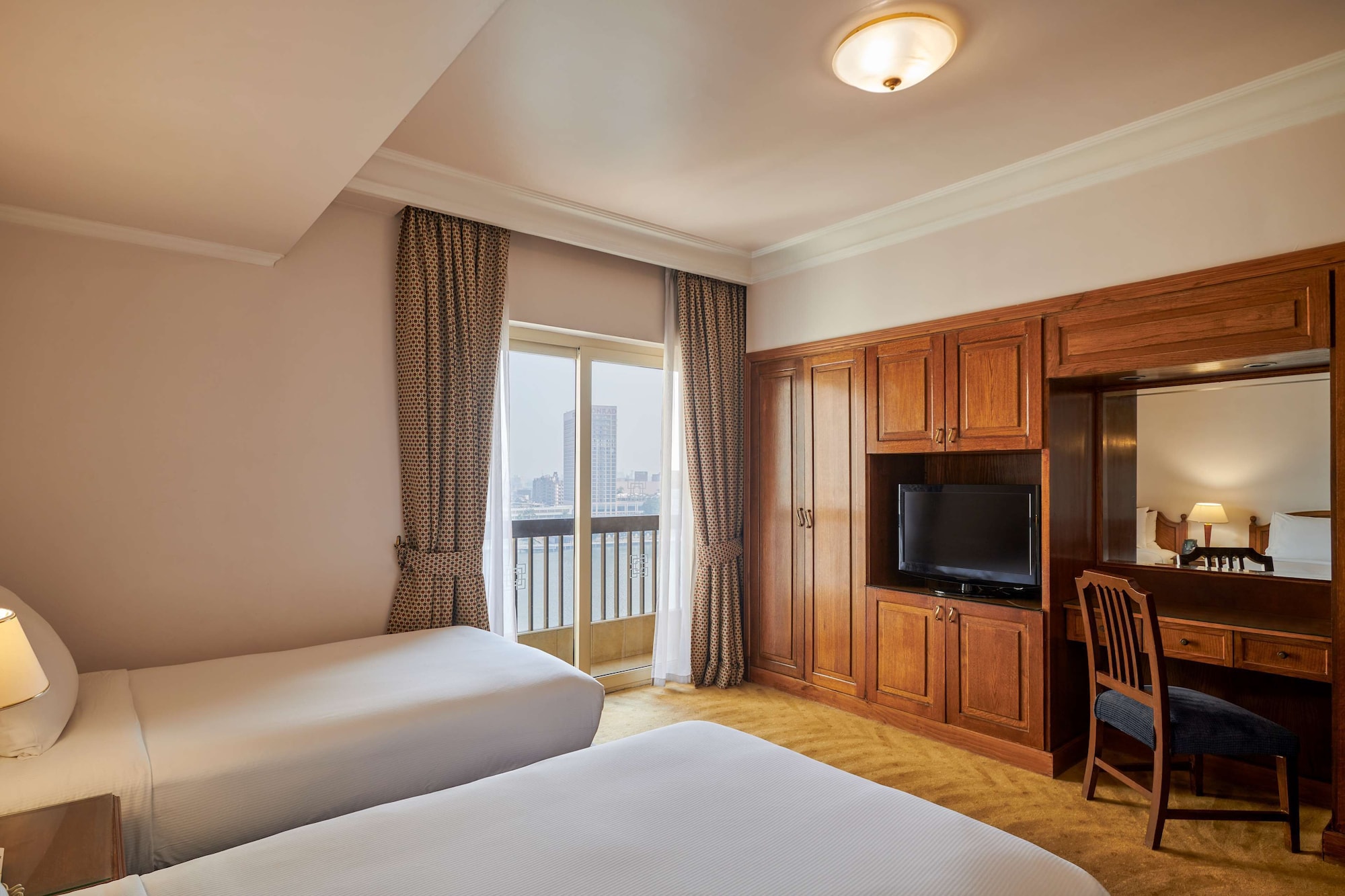 DELUXE, TWIN BEDS, SIDE NILE VIEW