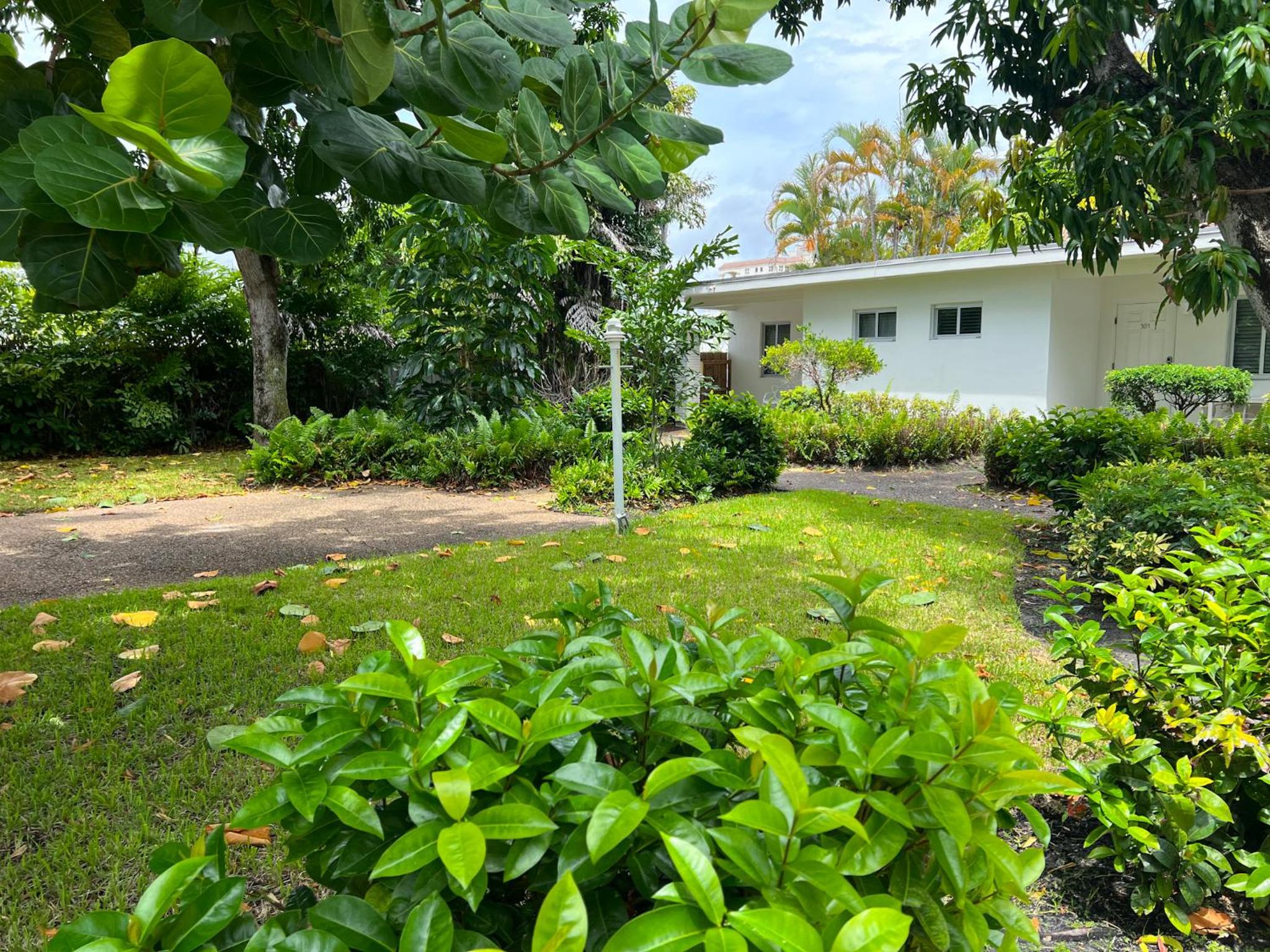Beach Gardens A North Beach Village Resort Hotel 91/100