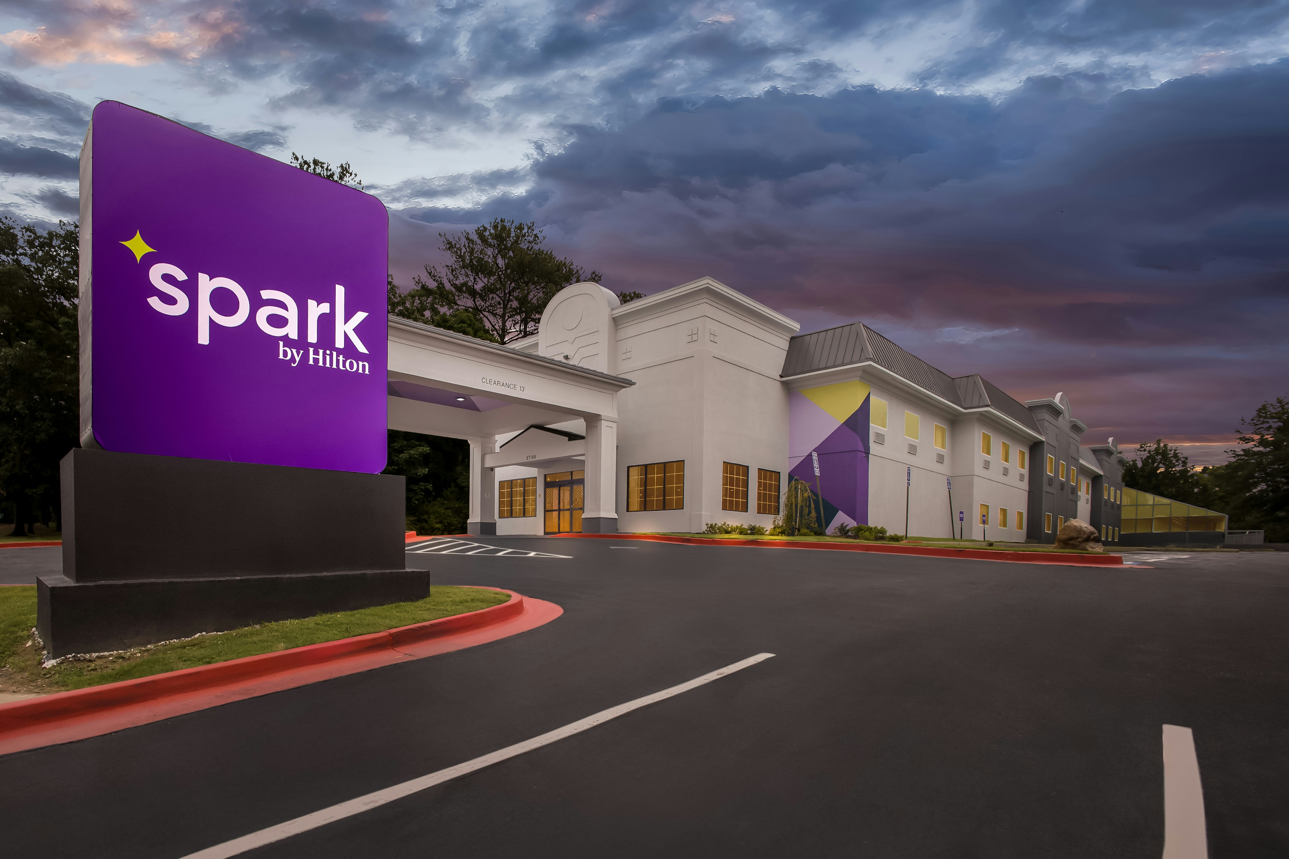 Spark by Hilton Duluth 1/43