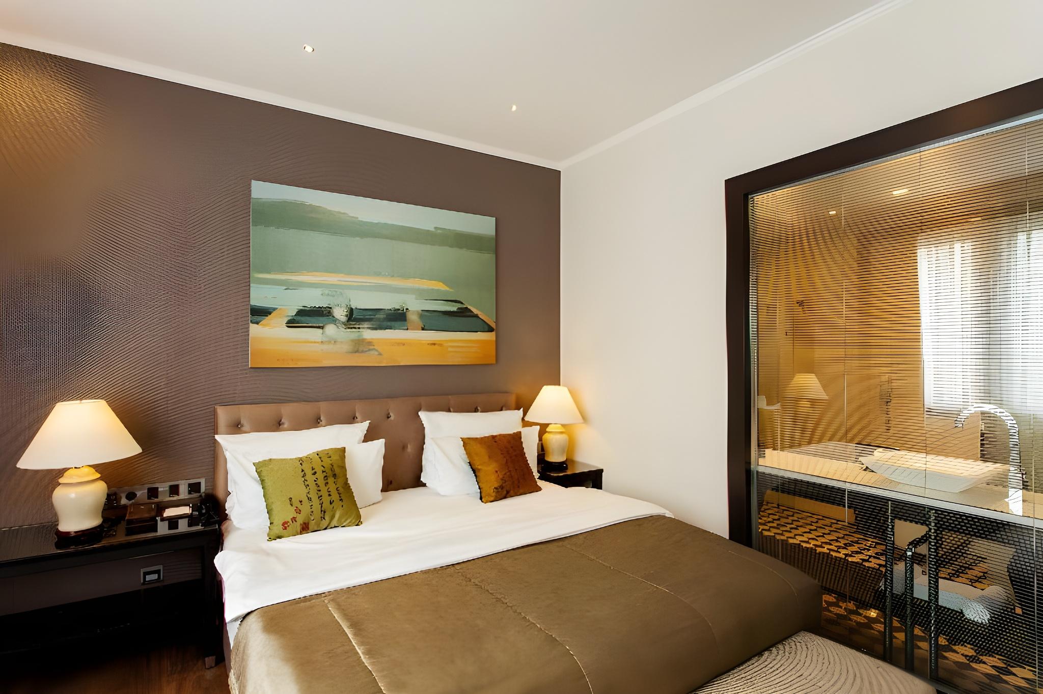 Room, Single