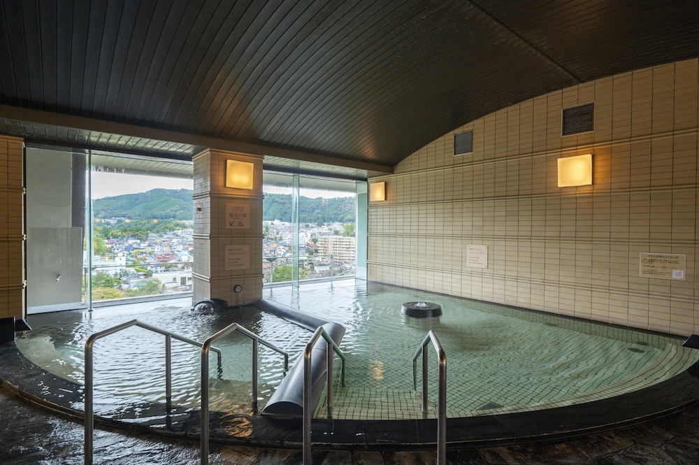 Kamenoi Hotel Ome (ex. Kanpo No Yado Oume) 24/48