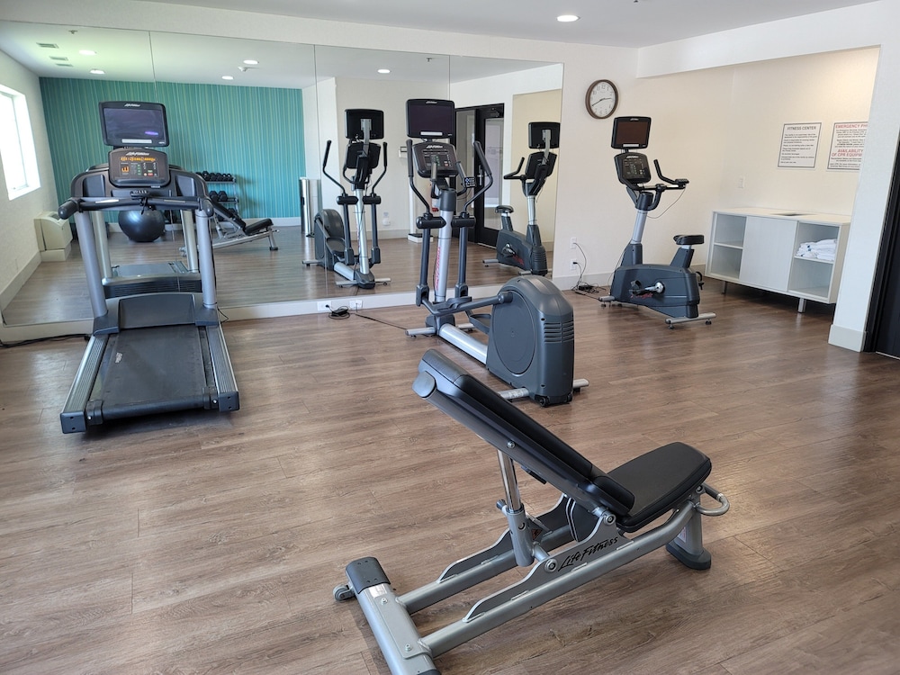 Holiday Inn Express Canton Potsdam 29/45