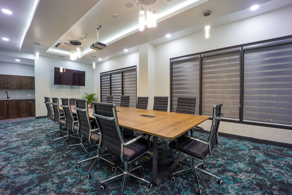 Comfort Inn & Suites Tobago 38/50