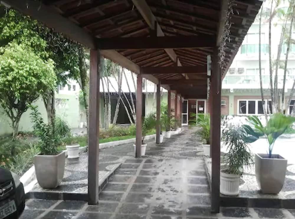 Acropolis Marina Hotel 36/57