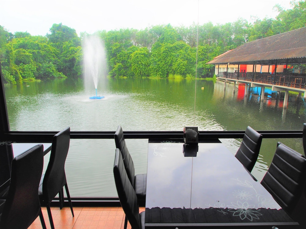 Aiyara Garden Resort 63/68