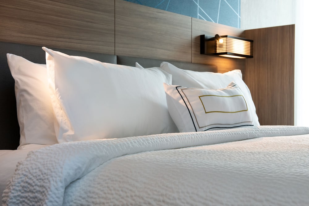 SpringHill Suites by Marriott Elizabethtown 15/40