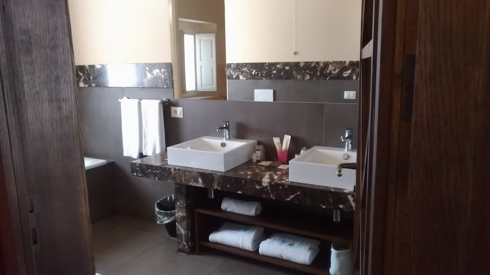 Cavanera Etnea Firriato Hospitality 66/68