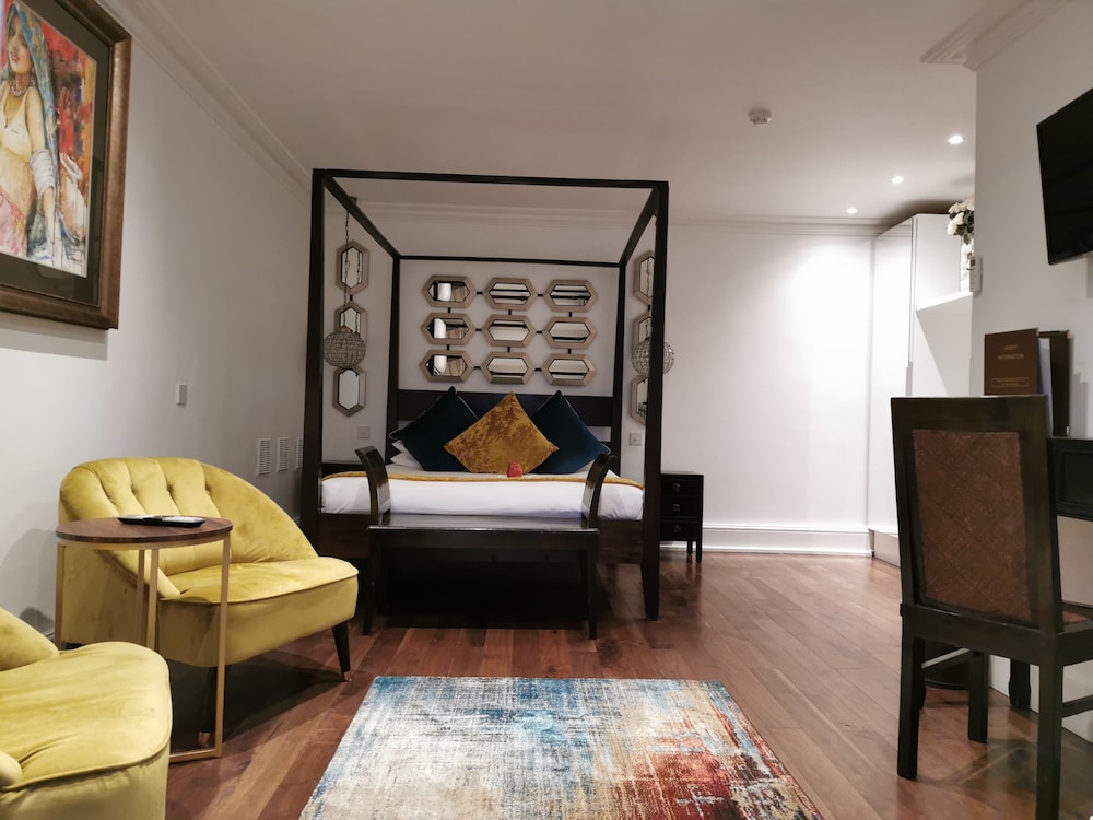 Twenty Nevern Square Hotel 27/49