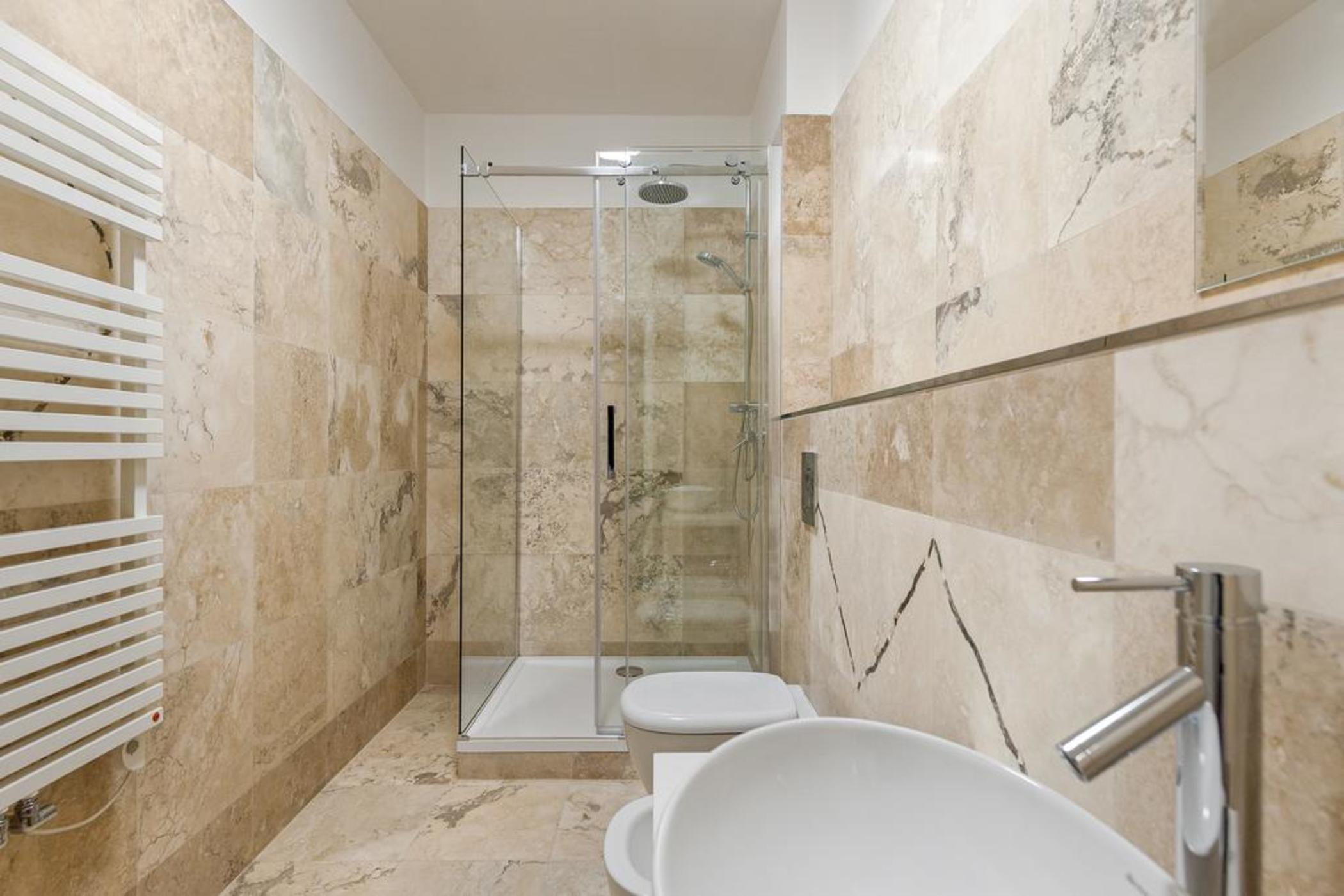 limehome Prague Halkova 30/32