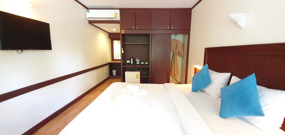 Isle Beach Resort 18/65