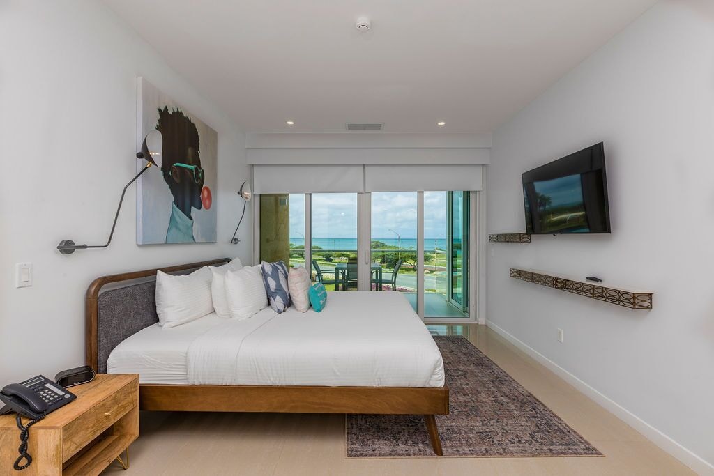 3 BEDROOMS, SUITE, OCEAN VIEW