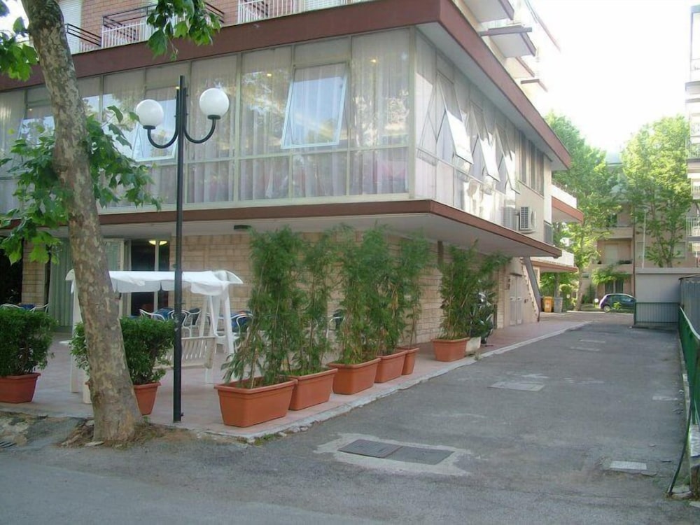 Hotel Bacco 3/22
