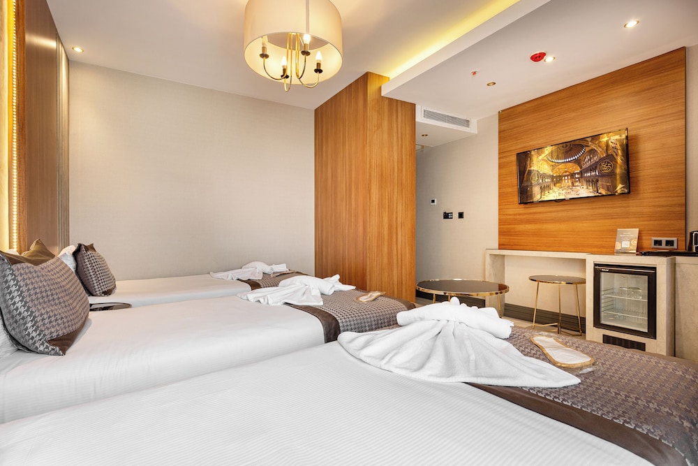 Santra Hotel 3/33