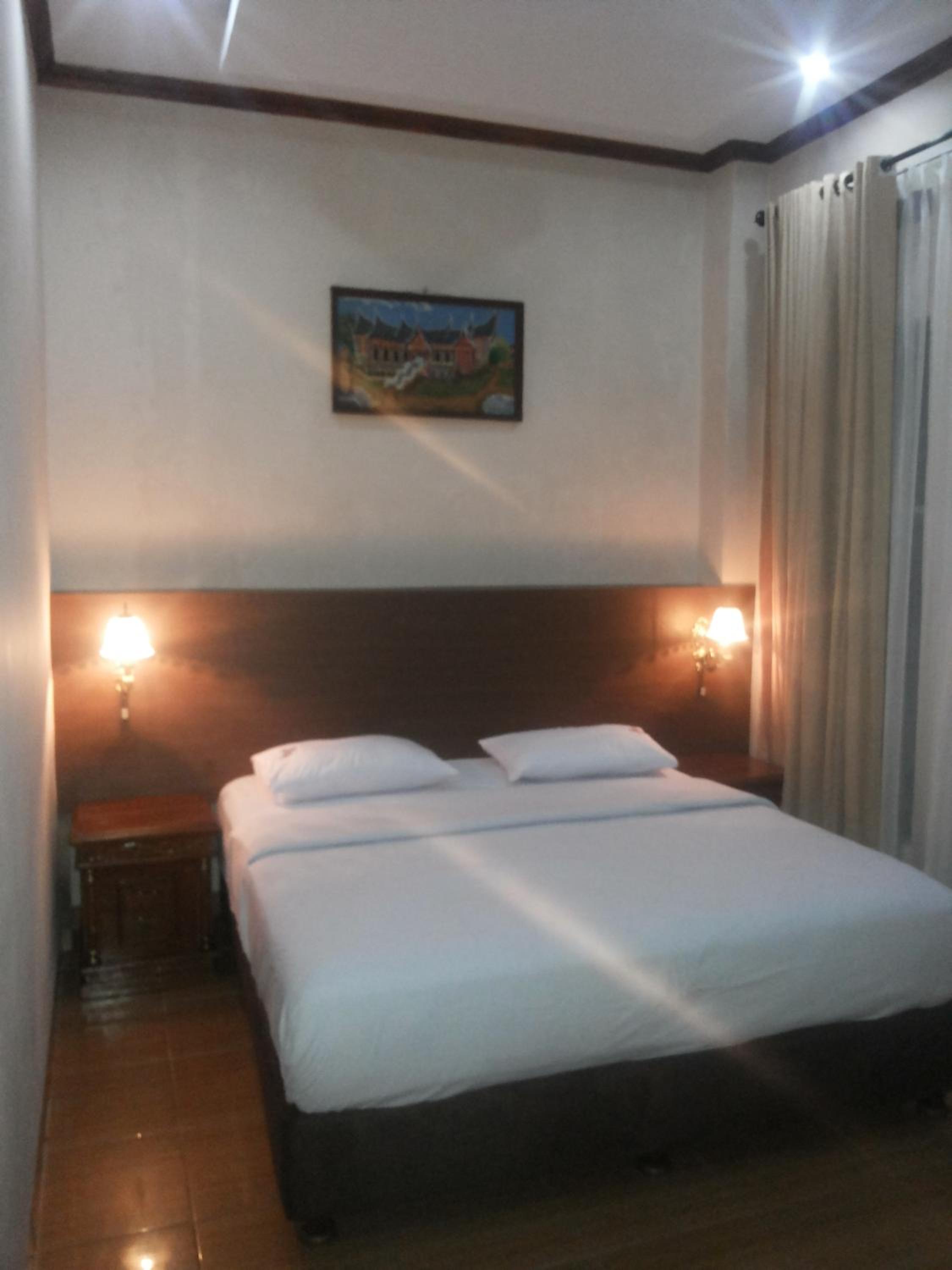 RF Hotel 12/50