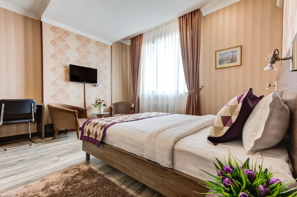 Bishkek Centrum Hotel 31/66
