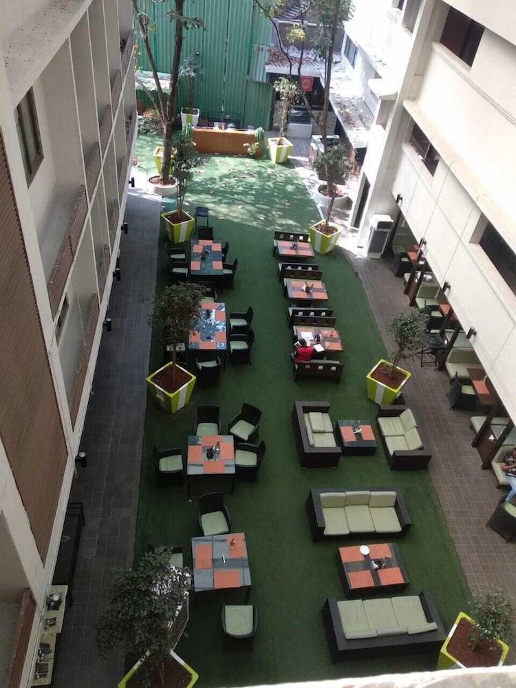 Citrus Hotels Lonavala 29/47