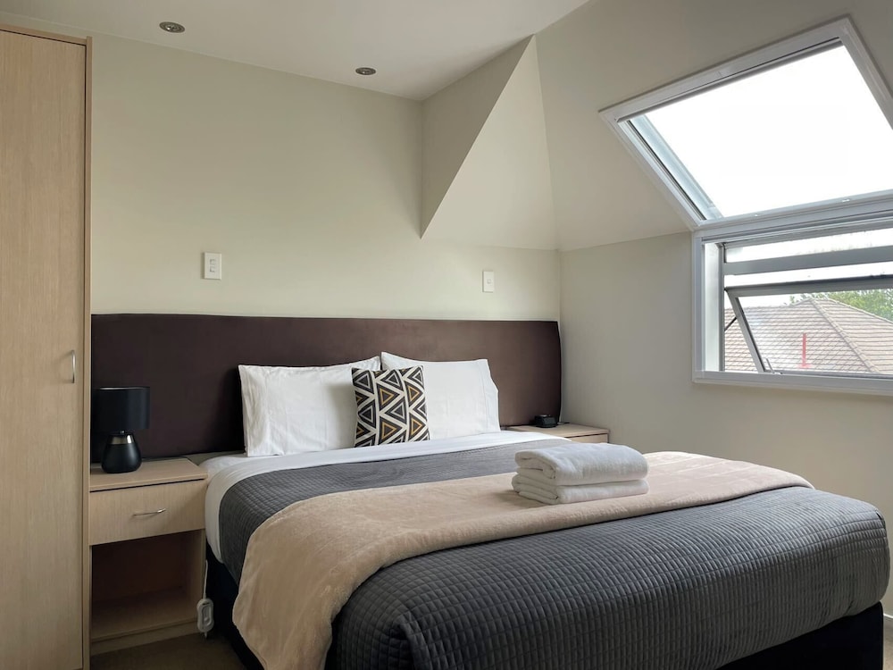 Alpha Motel Luxury Apartments 28/74