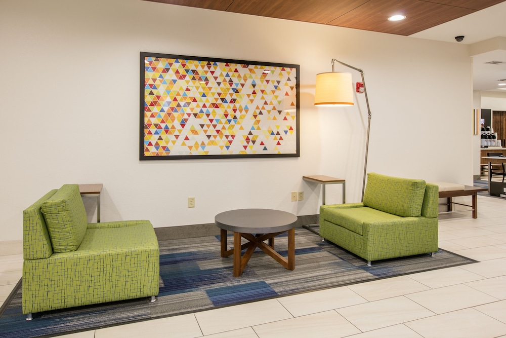 Holiday Inn Express Hotel And Suites Dallas Grand Prairie I 20 57/80