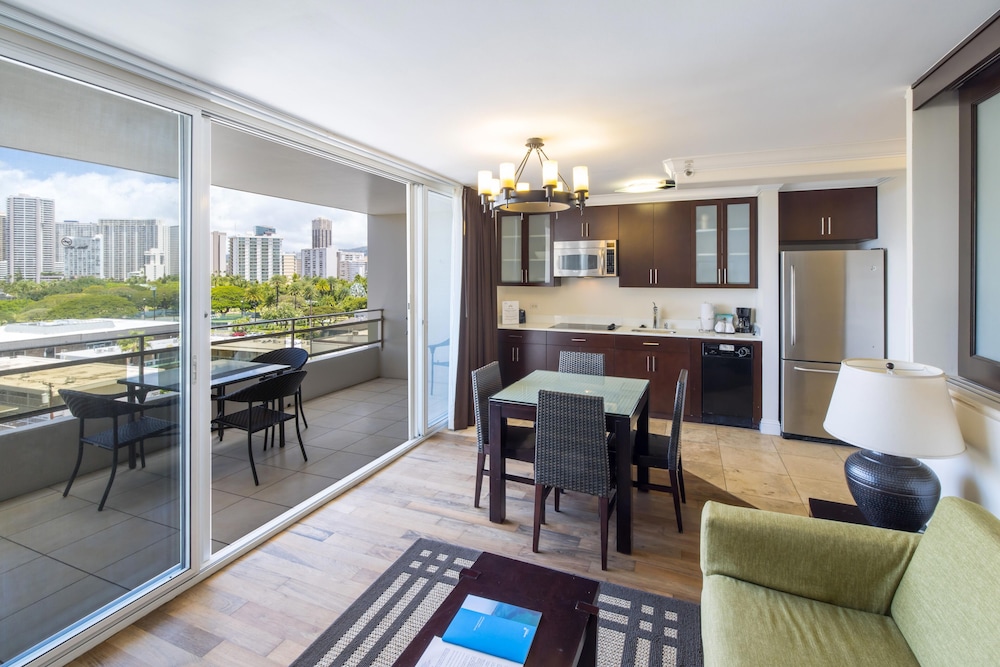 Regency on Beachwalk Waikiki by OUTRIGGER 34/50