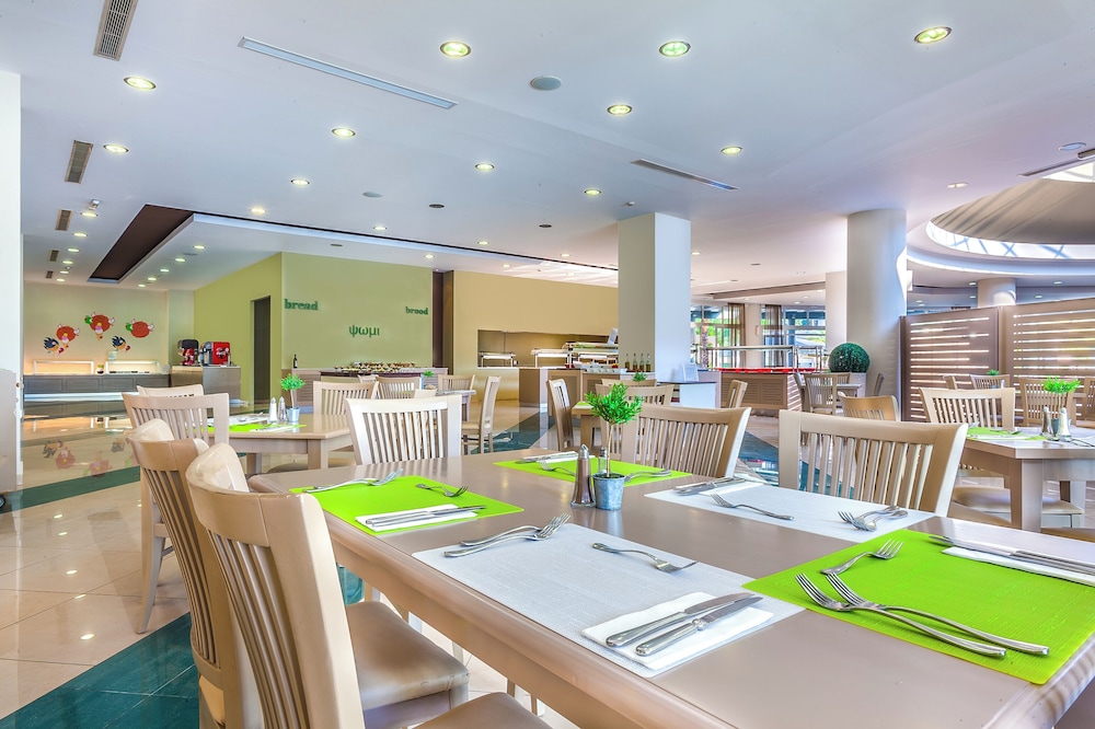 Kipriotis Maris Suites 42/64