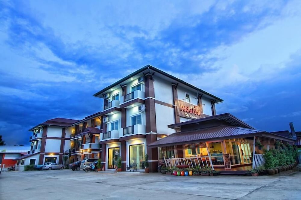Mana Hotel 1/50