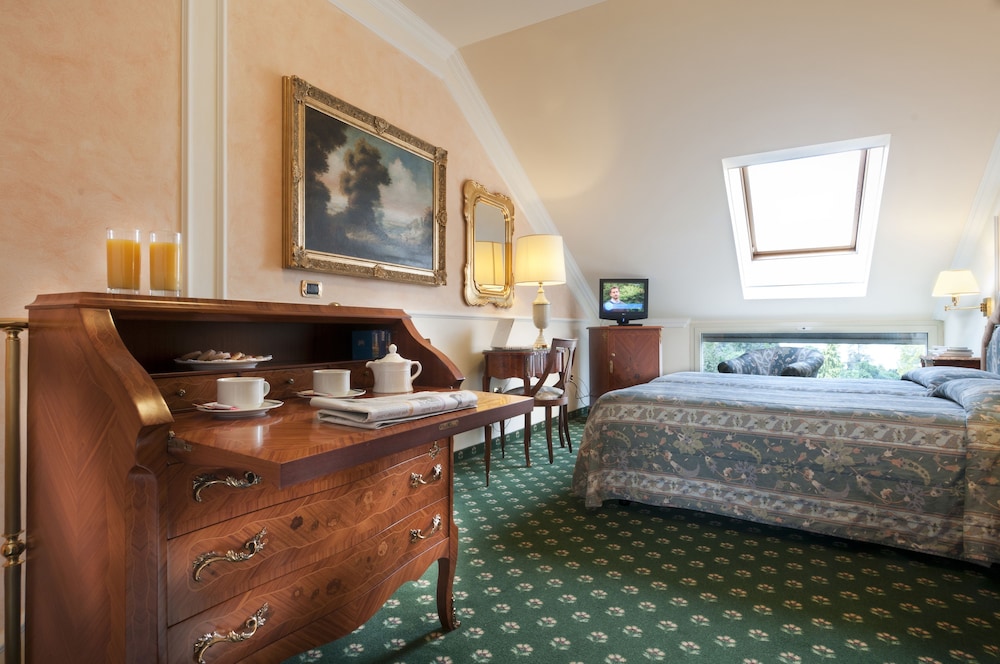 Grand Hotel Bristol 3/33
