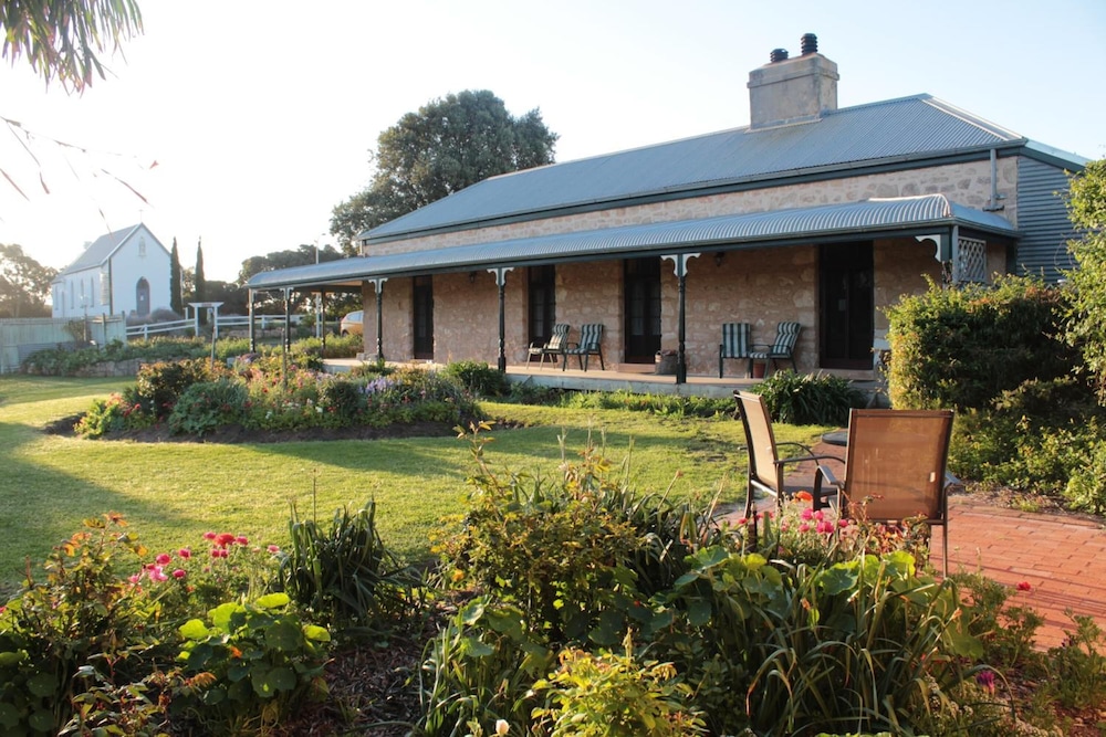 Robe House B&B 1/33