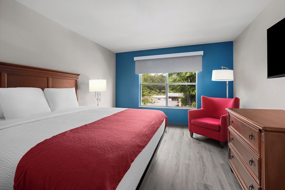 1 Bedroom, Deluxe, Suite, King Bed