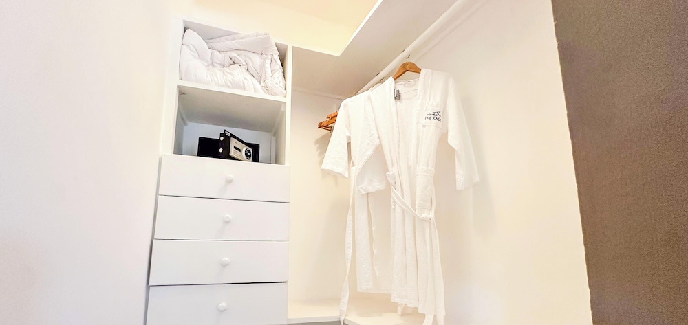 Leopard Point Luxury Beach Resort & Spa 24/52