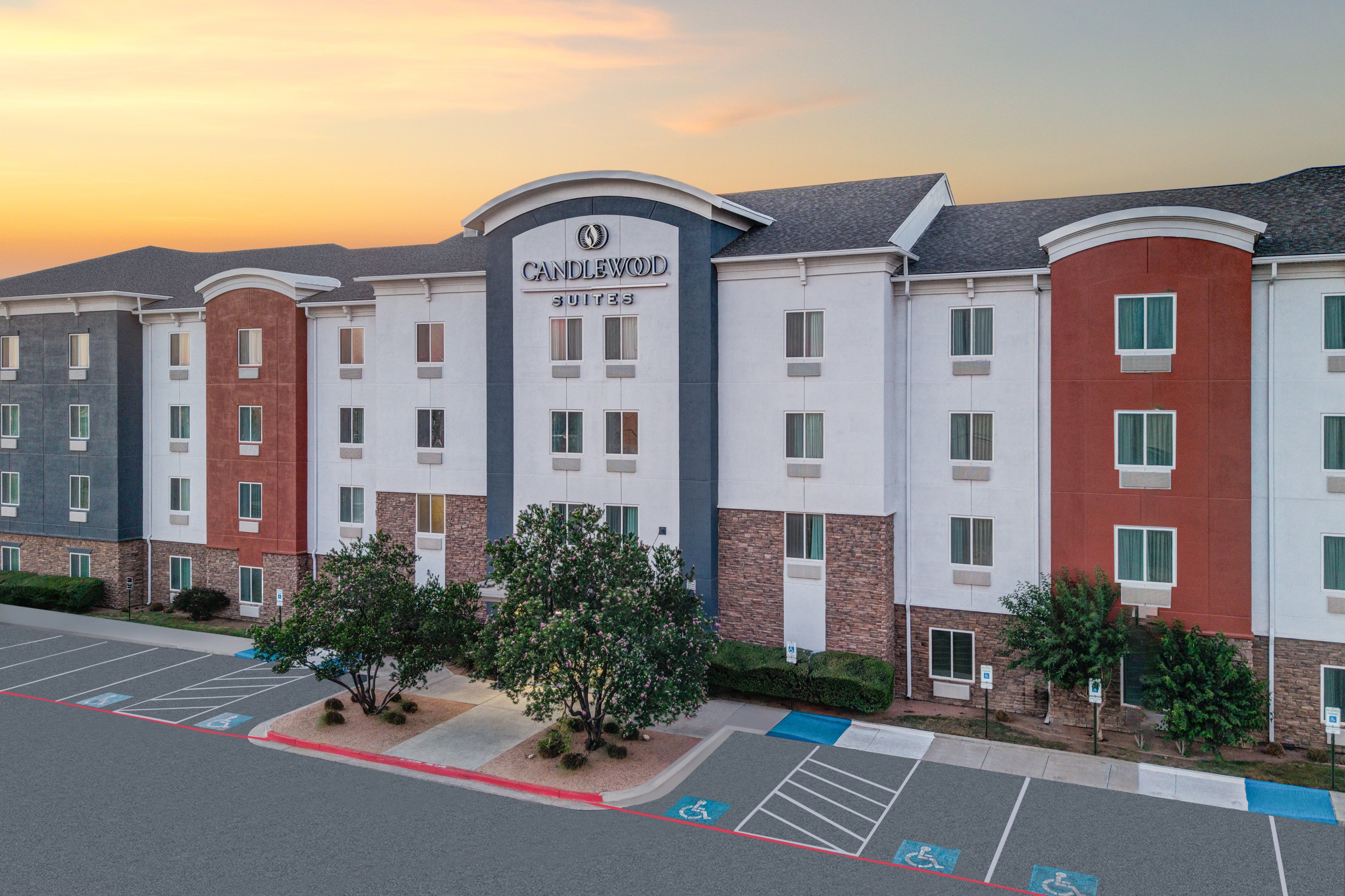 CANDLEWOOD SUITES MIDLAND SW 50/50