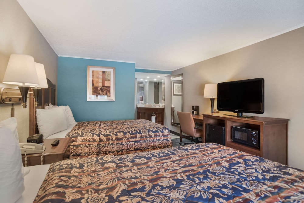 Rodeway Inn Carlisle North 24/46