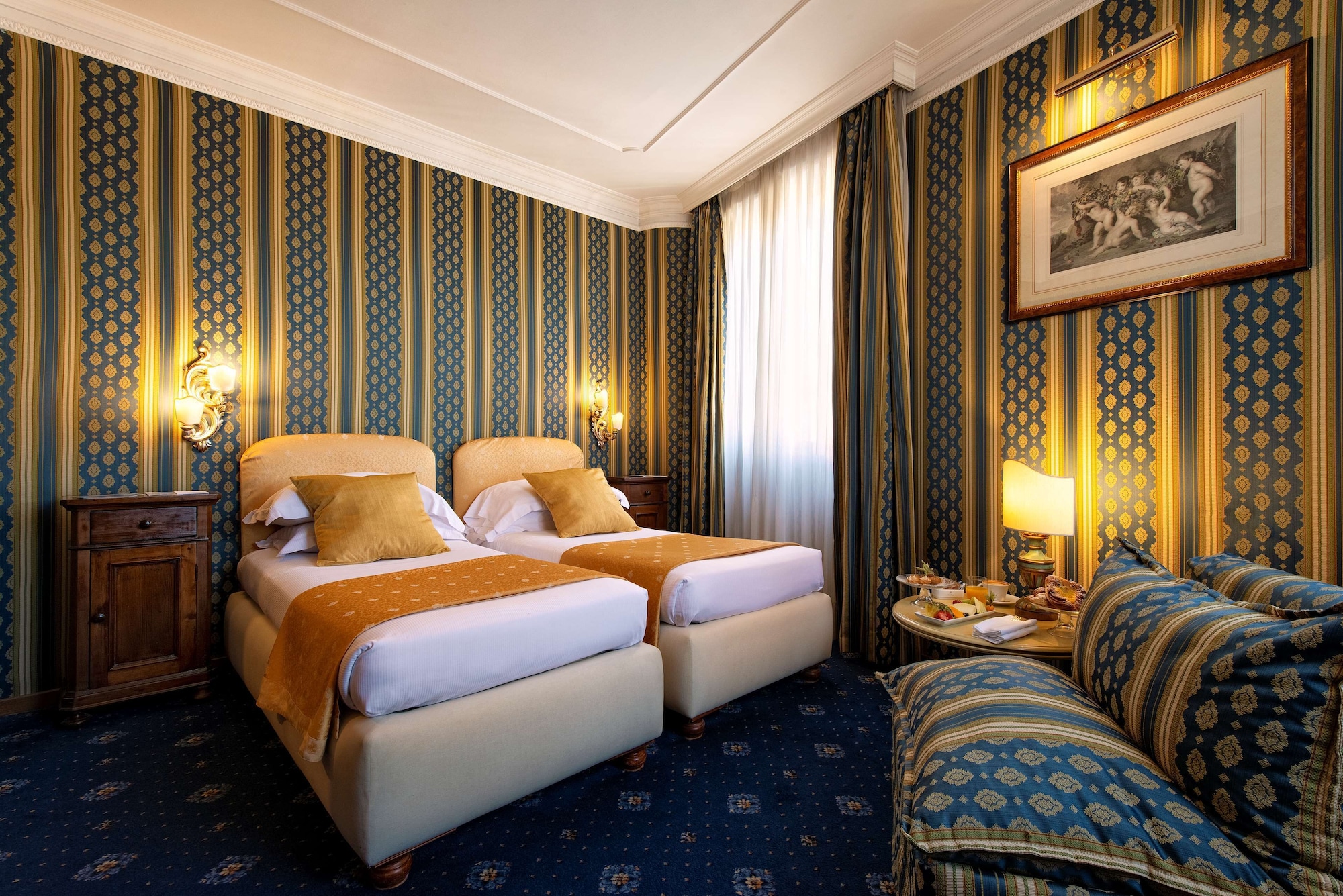 SUPERIOR, DOUBLE OR TWIN BED