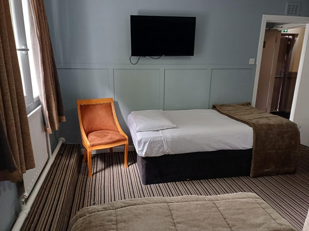 Kings Park Hotel 23/56